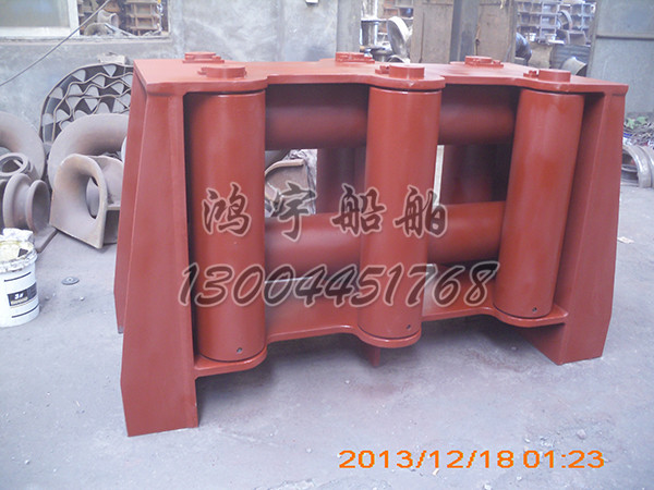 NP滚柱导缆器 (3)