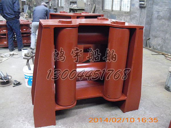 NP滚柱导缆器 (6)